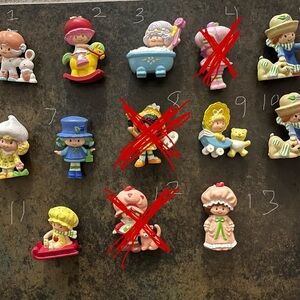 Strawberry Shortcake vintage Collectible mini figurines set of 10